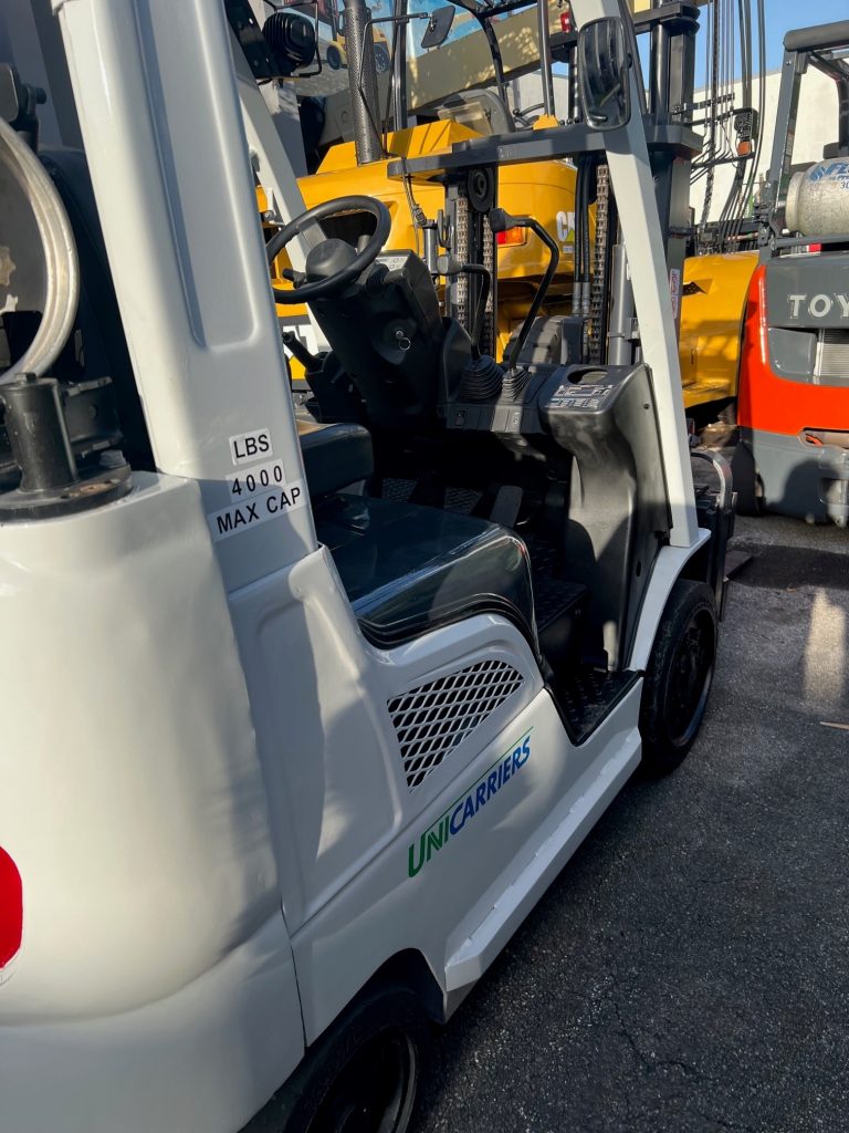 2017 UNICARRIER FORKLIFT MODEL MCP1F2A20LV 4,000 LBS LP GAS Fernzz